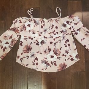 - Blush pink off shoulders top size small by sweet wanderer